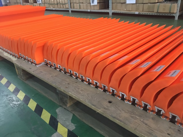 Integrated Polyurethane Replaceable Blade for Mining